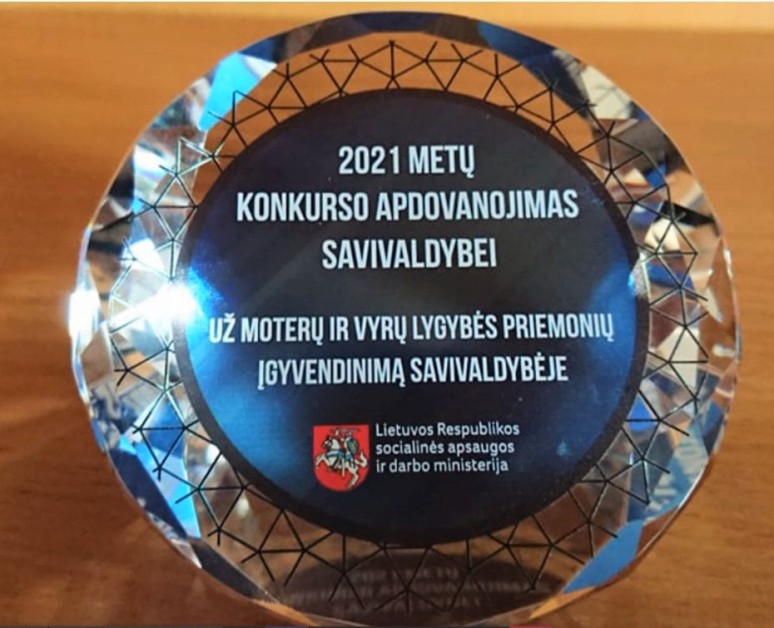 Pasvalio rajono savivaldybė apdovanota už moterų ir vyrų lygybės priemonių įgyvendinimą 2021 metais