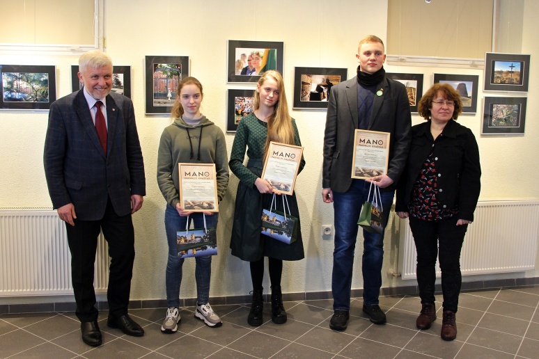 Apdovanoti Pasvalio rajono mokinių fotografijos konkurso „Mano Pasvalio kraštas“ laureatai