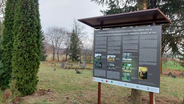 Pušalote įamžintos šiurpių žudynių aukos