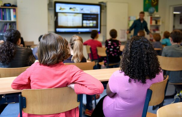 „Atpažink. Nesivelk. Pranešk.“: institucijos susitelkė vaikų apsaugai nuo verbavimo