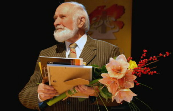 In memoriam Petrui Simonaičiui